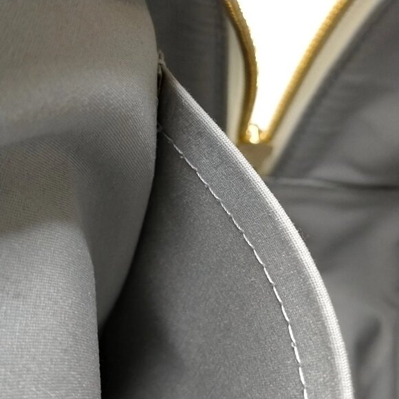 Authentic Louis Vuitton Summit Drive White Vernis Hand Bag mn579-112725 - Picture 15 of 16